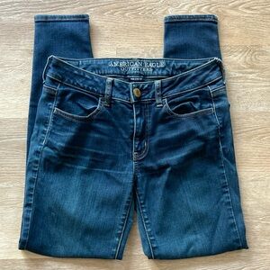 American Eagle Dark Wash Low/Mid Rise skinny Jeans.